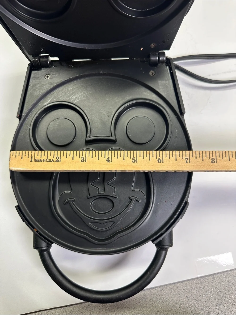 VillaWare Mickey's Single Waffler, Chrome Breakfast Waffle Maker Cosmetic Damage